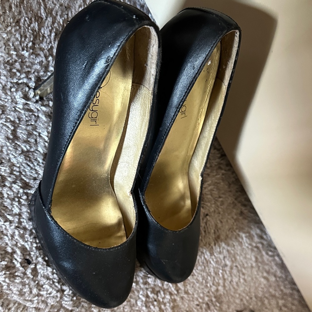 Easy Spirit Classic Black Heels